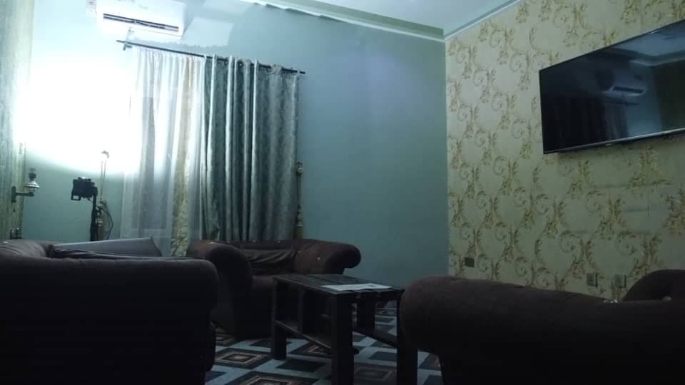 Suite Parlour with two sofas and armchairs